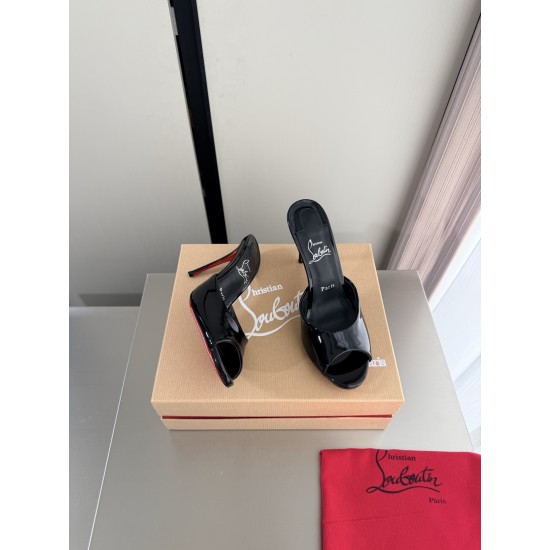 CL slippers