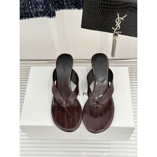 CL slippers