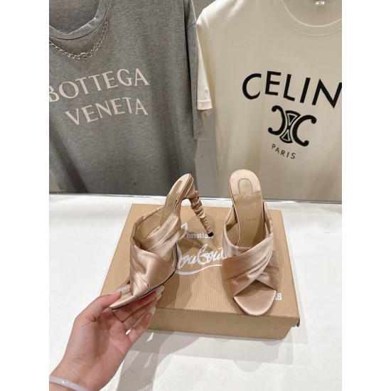 CL slippers