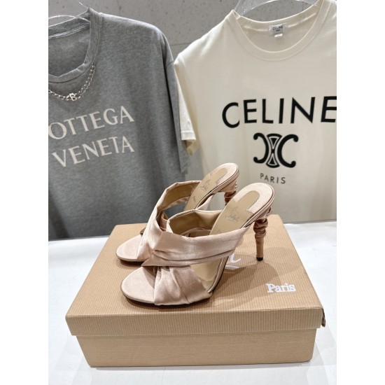 CL slippers