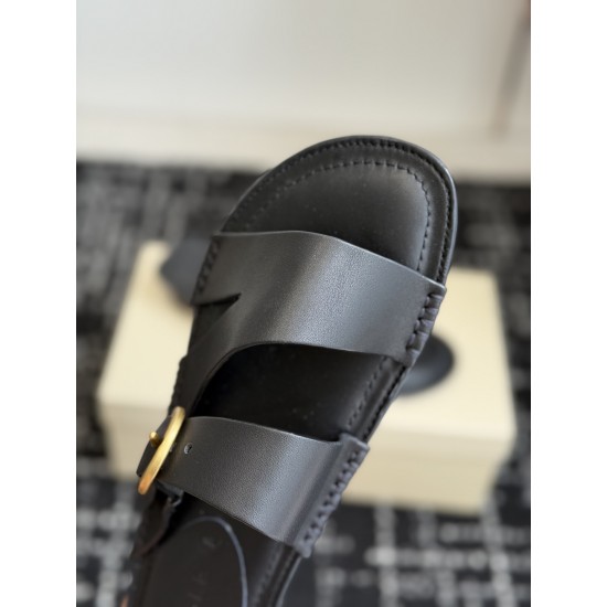 CL slippers