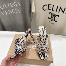 CL slippers