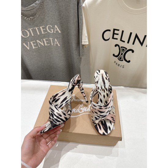 CL slippers