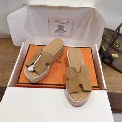 CL slippers