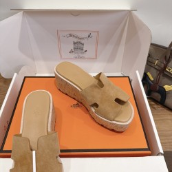 CL slippers