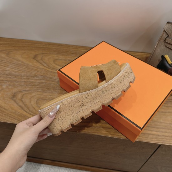 CL slippers