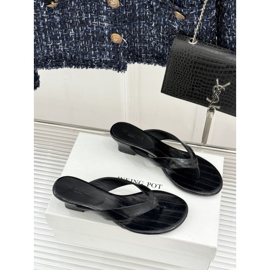 CL slippers