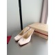 CL slippers