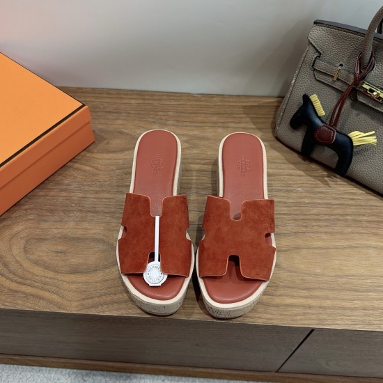 CL slippers