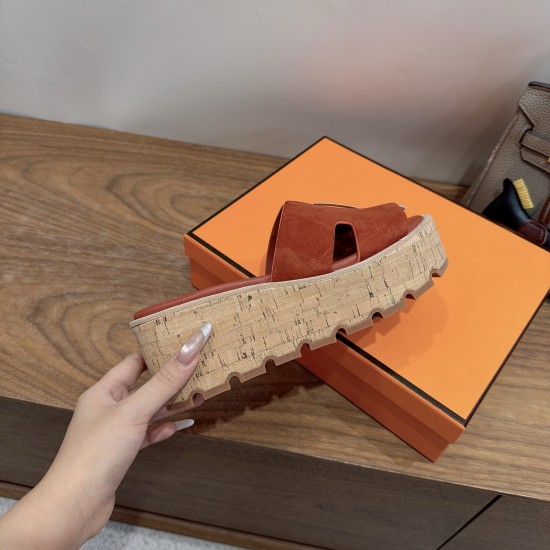 CL slippers
