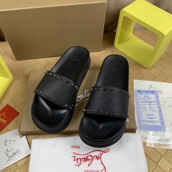 CL slippers
