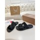 CL slippers