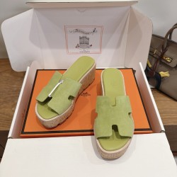 CL slippers