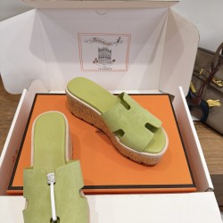 CL slippers