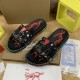 CL slippers
