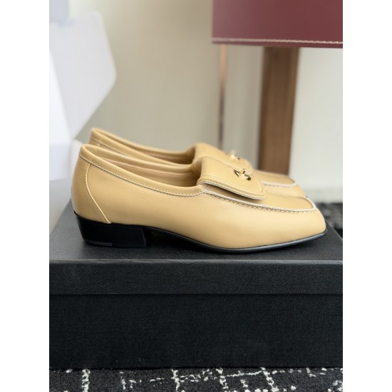 Chanel loafers Shoes
Women 35-41
