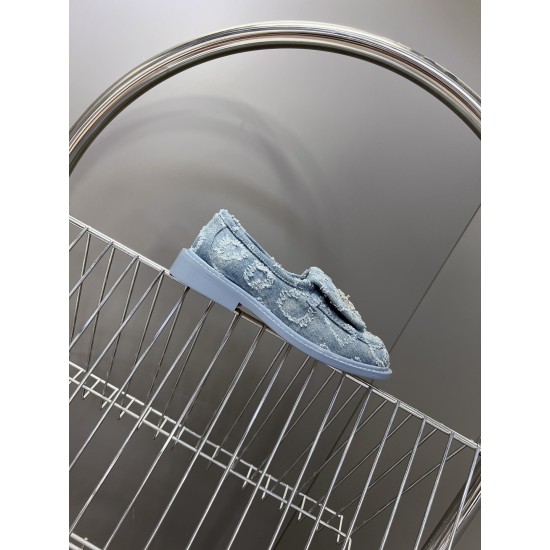 Chanel loafers Shoes
Women 35-41
