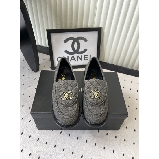 Chanel loafers Shoes
Women 35-41
