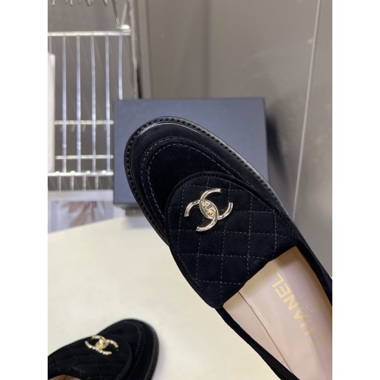 Chanel loafers Shoes
Women 35-41
