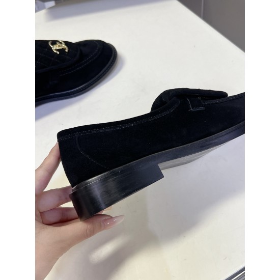 Chanel loafers Shoes
Women 35-41
