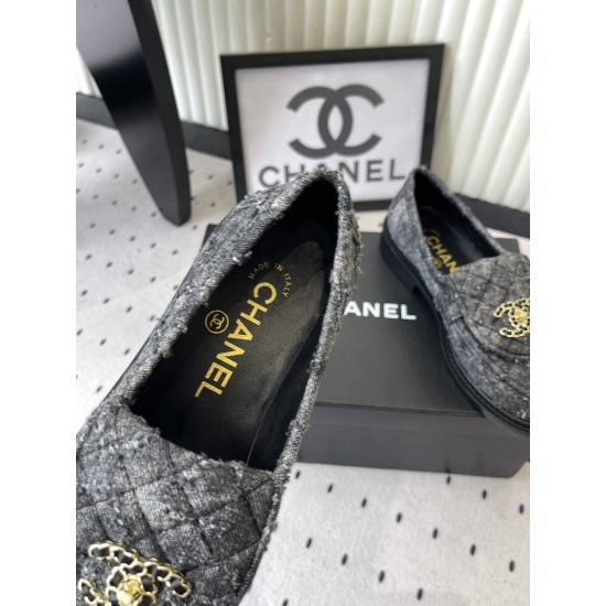 Chanel loafers Shoes
Women 35-41
