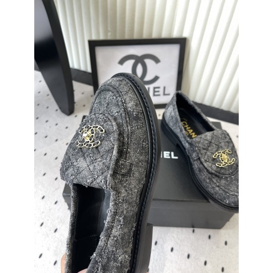 Chanel loafers Shoes
Women 35-41
