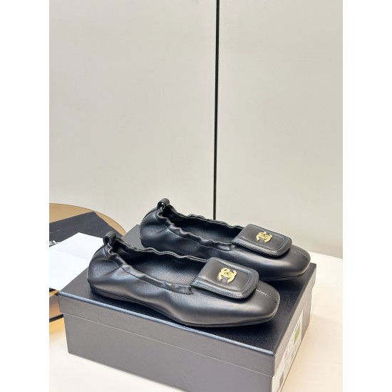Chanel loafers Shoes
Women 35-41
