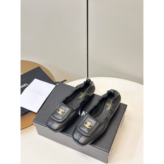 Chanel loafers Shoes
Women 35-41
