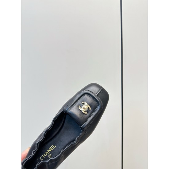 Chanel loafers Shoes
Women 35-41
