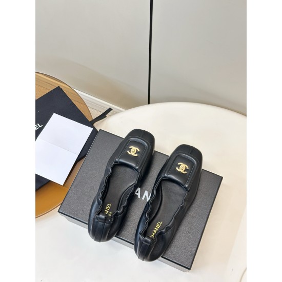 Chanel loafers Shoes
Women 35-41
