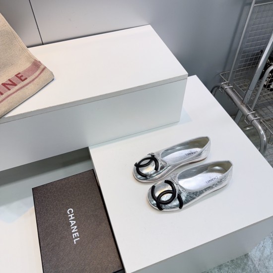 Chanel loafers Shoes
Women 35-41
