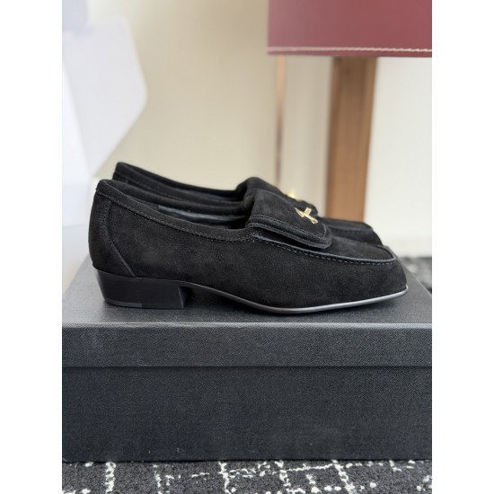 Chanel loafers Shoes
Women 35-41
