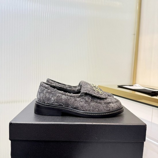 Chanel loafers Shoes
Women 35-41
