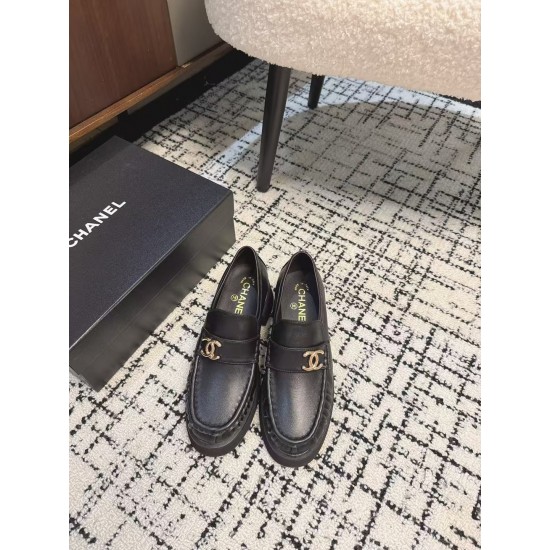Chanel loafers Shoes
Women 35-41
