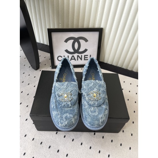 Chanel loafers Shoes
Women 35-41
