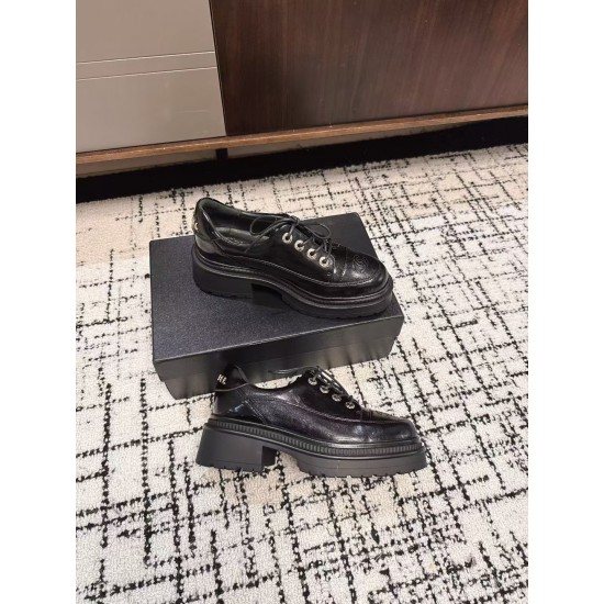 Chanel loafers Shoes
Women 35-41
