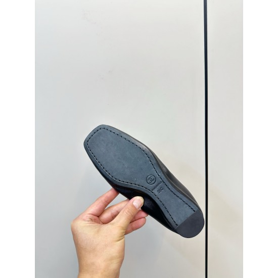 Chanel loafers Shoes
Women 35-41
