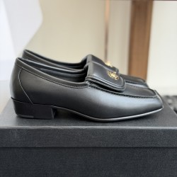 Chanel loafers Shoes
Women 35-41
