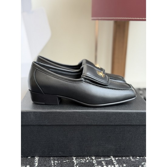 Chanel loafers Shoes
Women 35-41
