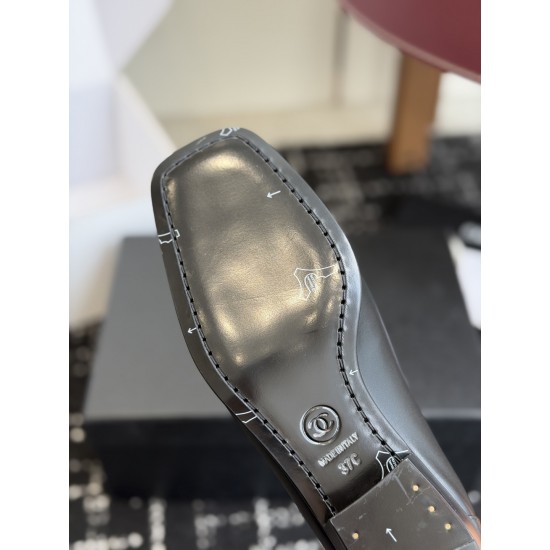 Chanel loafers Shoes
Women 35-41
