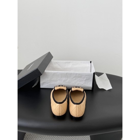 Chanel loafers Shoes
Women 35-41
