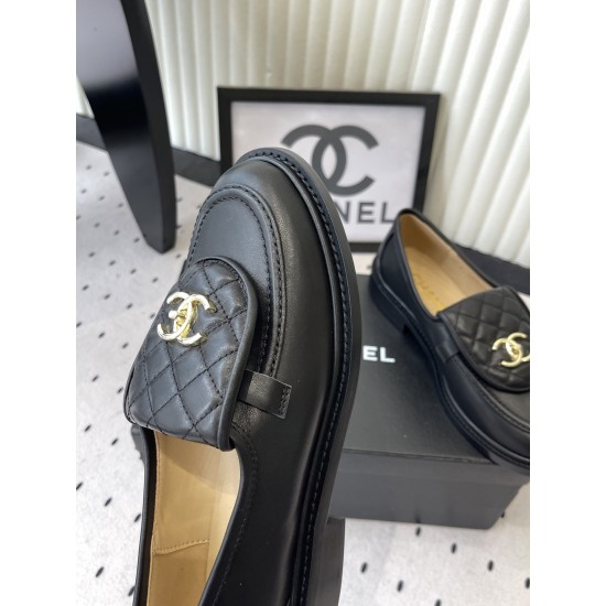 Chanel loafers Shoes
Women 35-41
