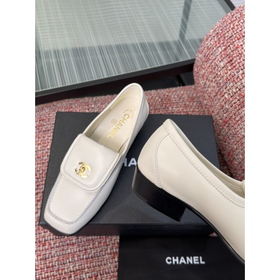Chanel loafers Shoes
Women 35-41
