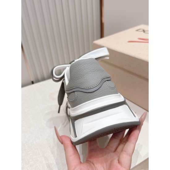 DG Casual Shoes Best Quality
Women 35-41
