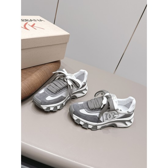 DG Casual Shoes Best Quality
Women 35-41
