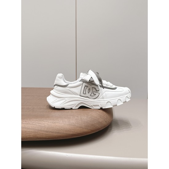 DG Casual Shoes Best Quality
Women 35-41

