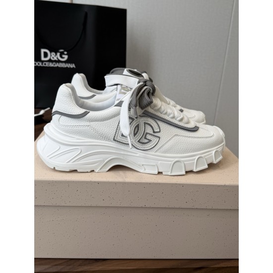 DG Casual Shoes Best Quality
Women 35-41
