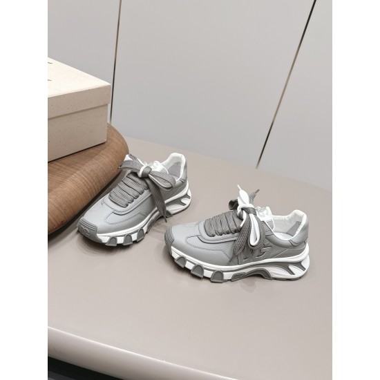 DG Casual Shoes Best Quality
Women 35-41

