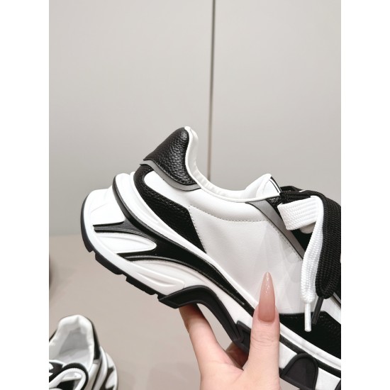 DG Casual Shoes Best Quality
Women 35-41
