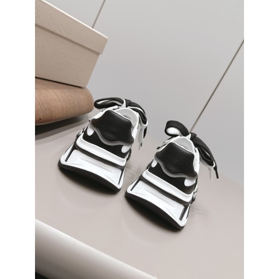 DG Casual Shoes Best Quality
Women 35-41
